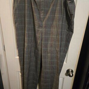 Covington stretch gray plaid red trousers  22W, 43L x 20 waist